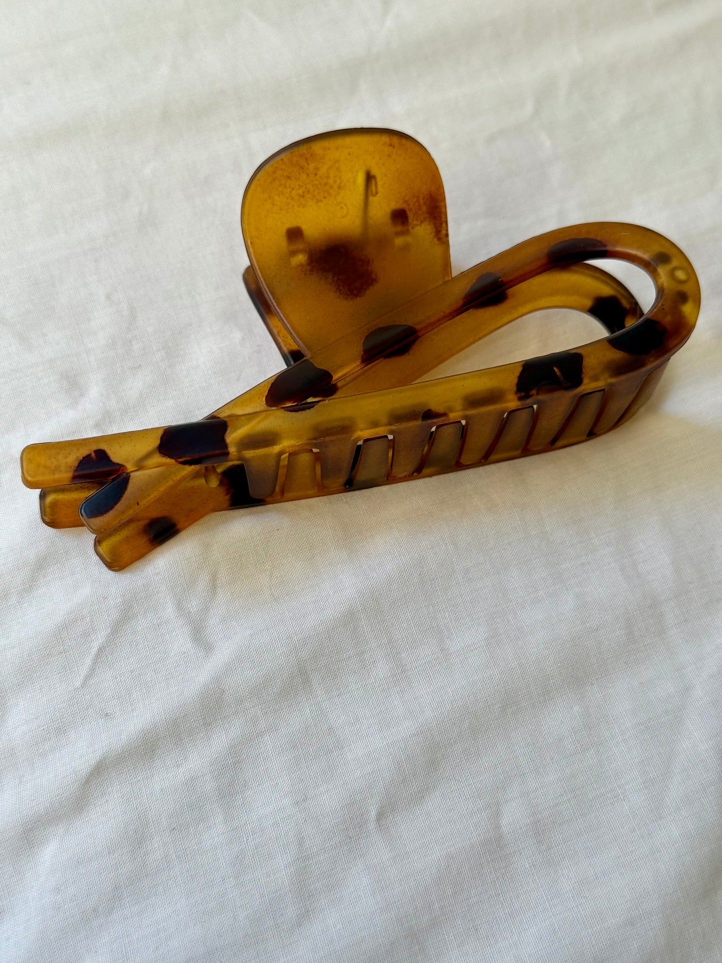 Cora Clip