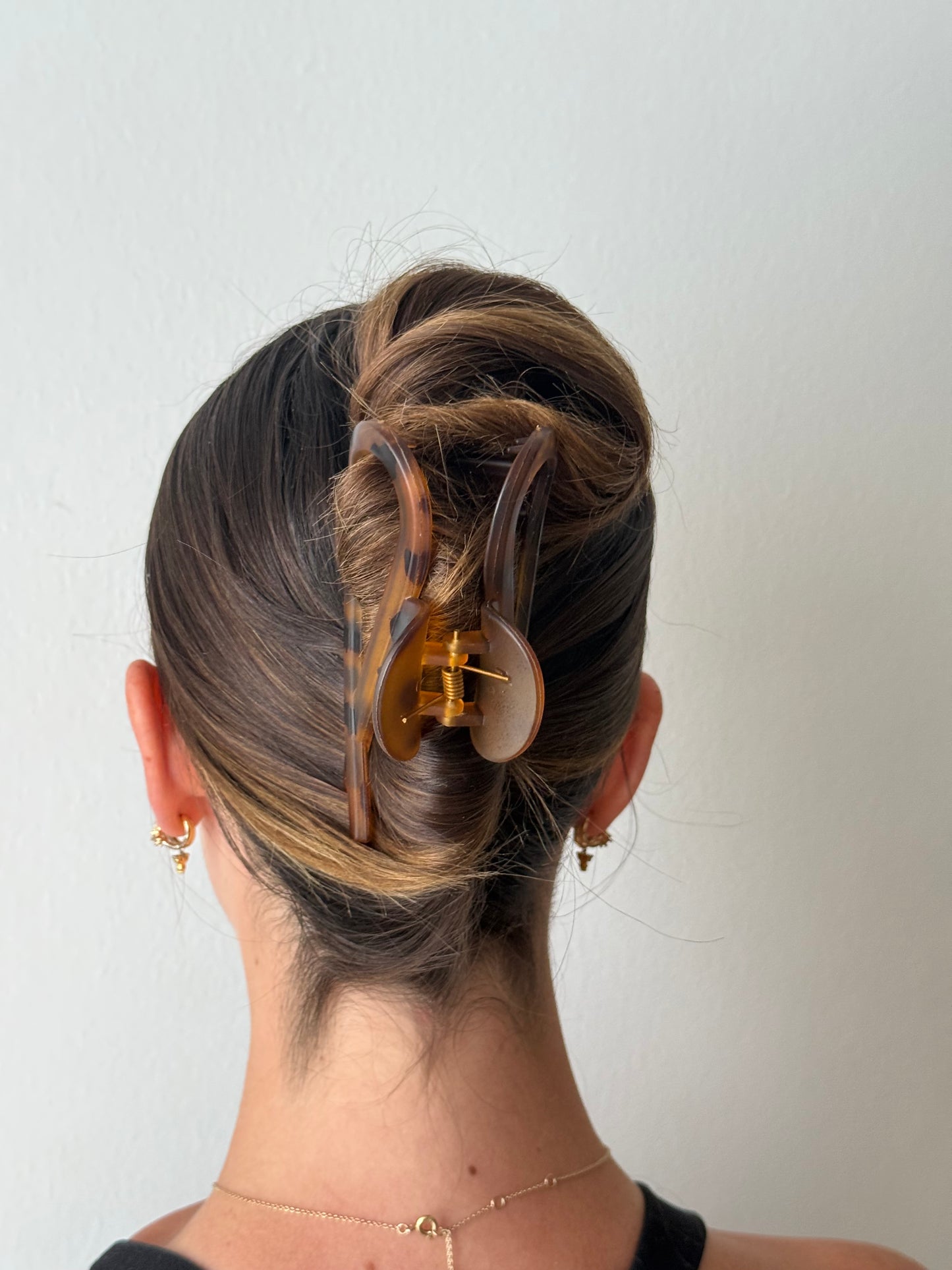 Cora Clip